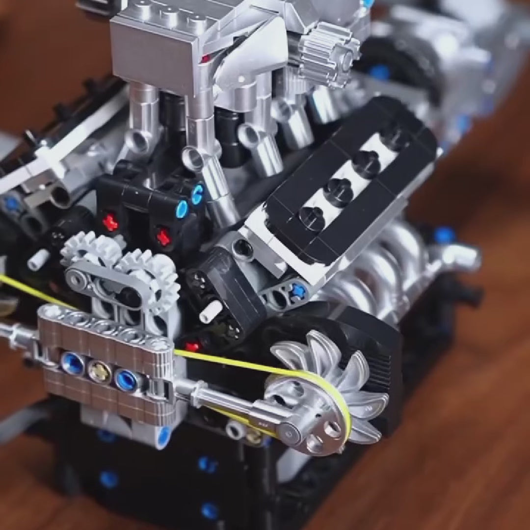 Motorized British Supercar V8 Engine | 736pcs