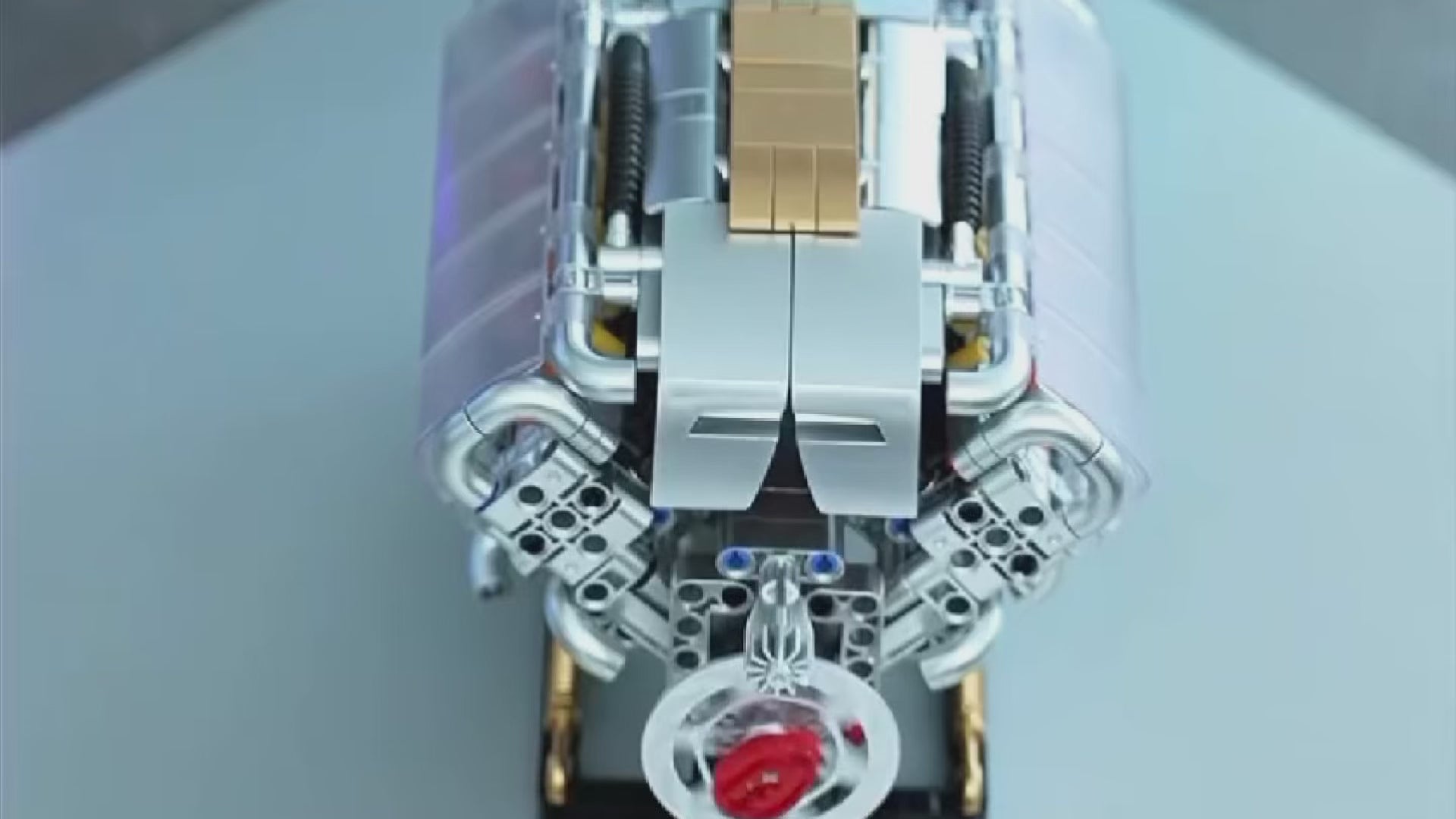 Italian Supercar | Motorized V8 Engine | 692PCS